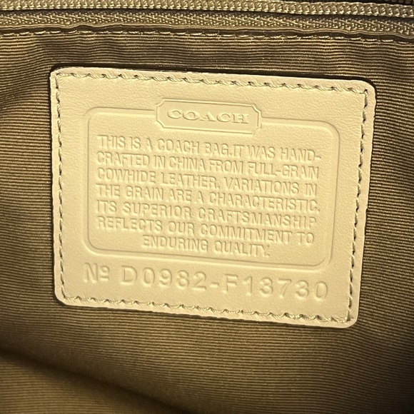 Coach Hobo in Cream Leather - Picture 4 of 6